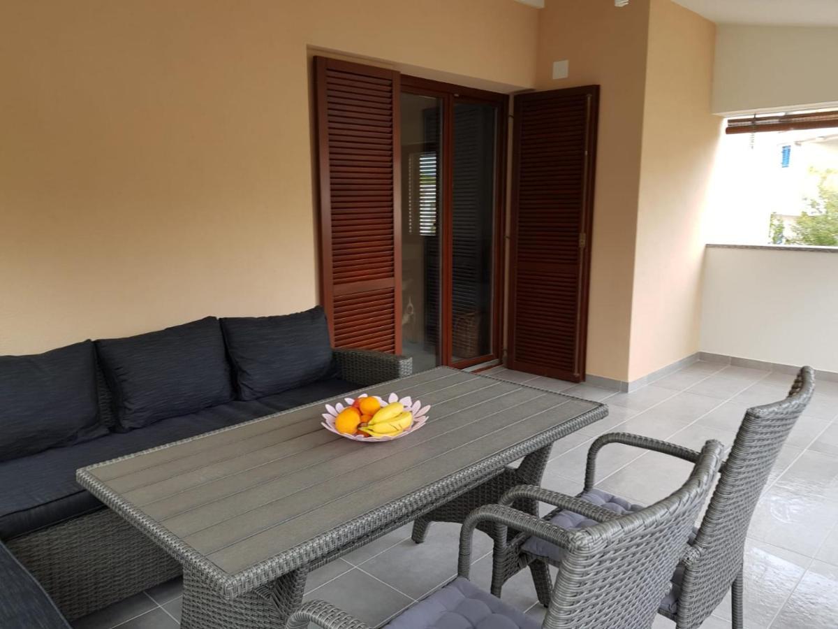Ferienwohnung Relax Zone III Malinska Exterior foto
